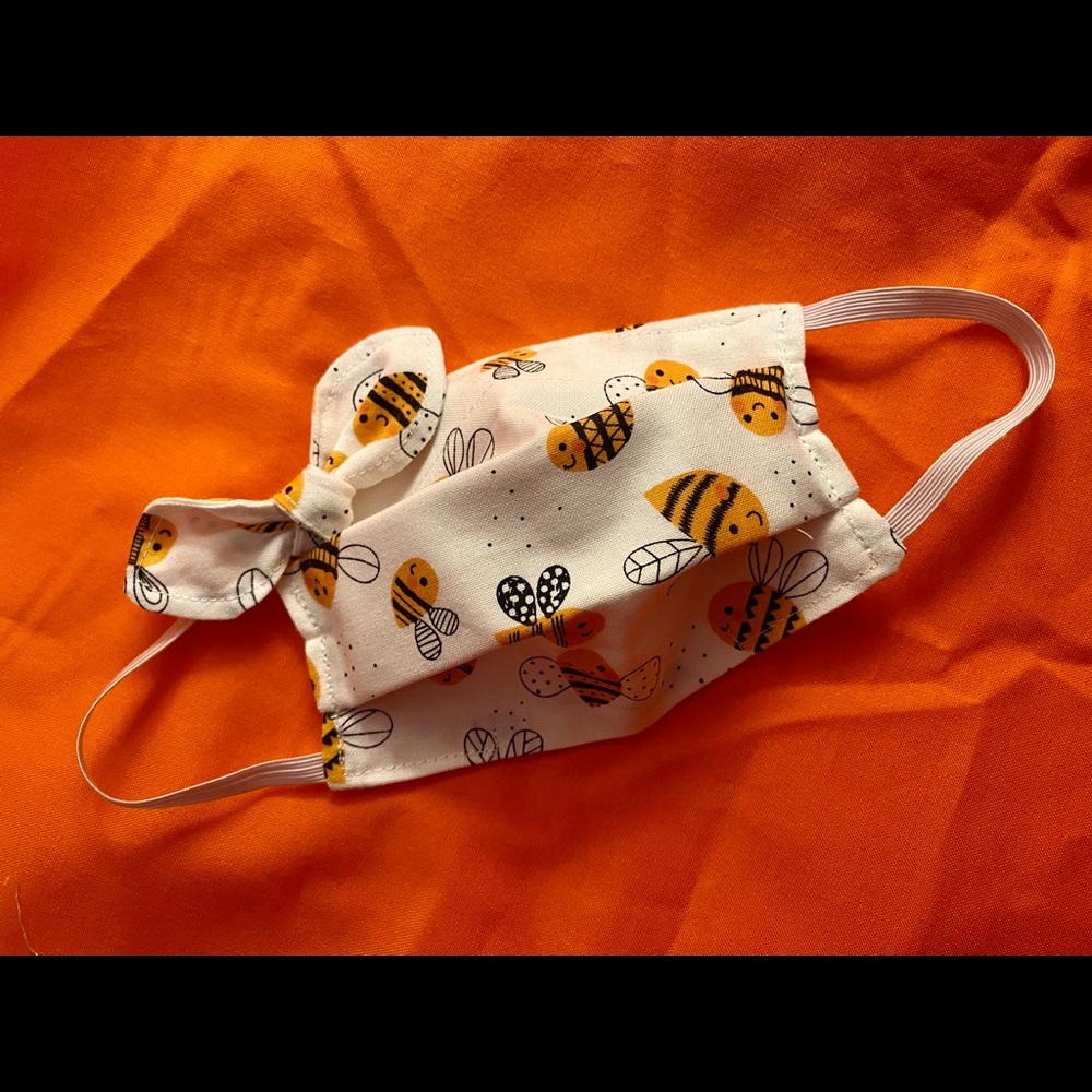 2 Bee pathern mask😷 🐝